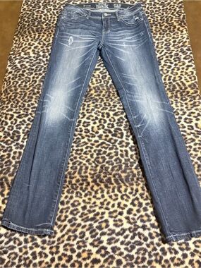 Buckle Black Women's Washed Blue Straight Leg Distressed Jeans Size 27Wx32L